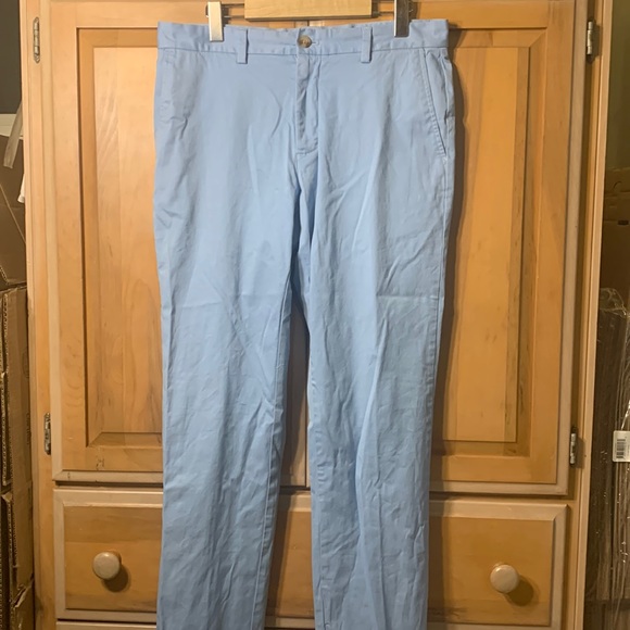 Vineyard Vines (32”x34”) - Picture 2 of 13